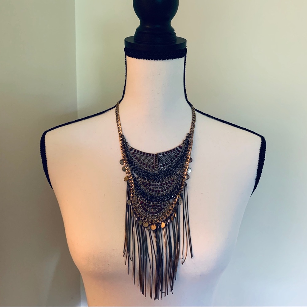 🌺 3/$18 Charming Charlie Statement Necklace